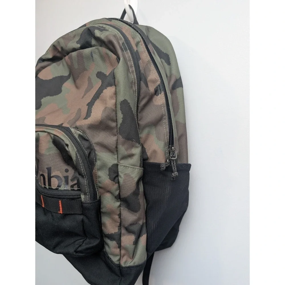 Columbia Unisex Zigzag 30L Backpack Cypress Camouflage Green School Hiking